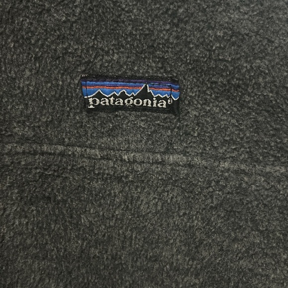 Vintage Early 1990s Patagonia Gray with Red Trim Fleece Pullover Size Small. - Picture 2 of 10